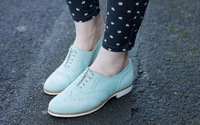Topshop daisy jeans with mint green brogues